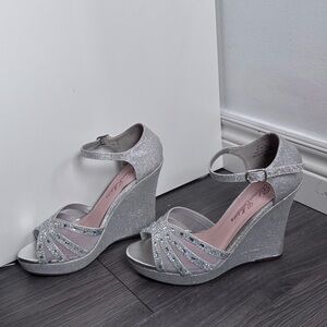 De Blossom Collection Sparkling Silver Wedges